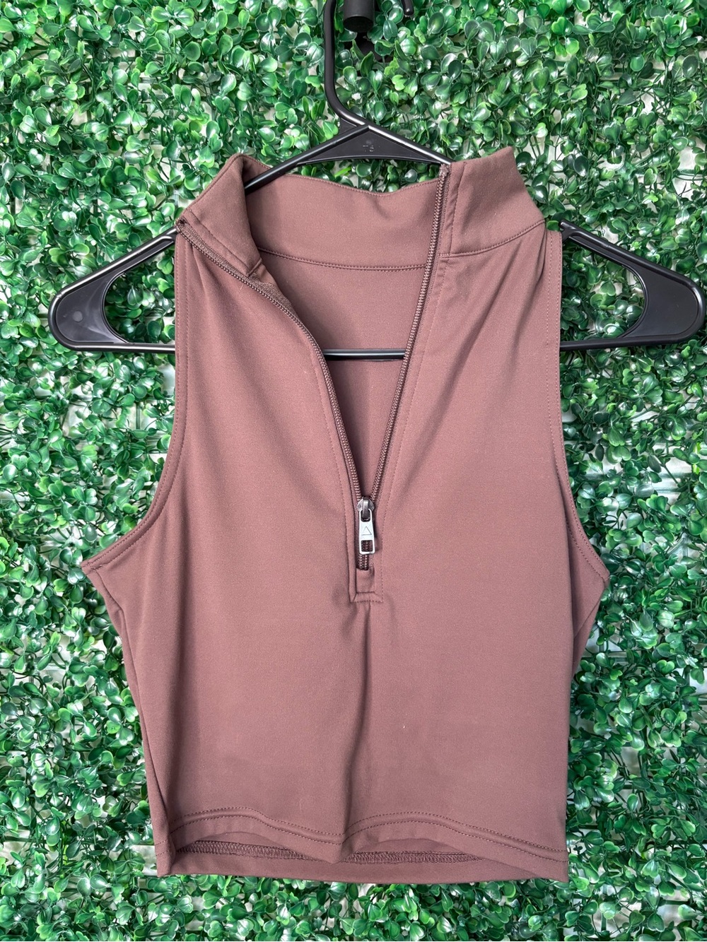 Vitality Collared Zip-Front Crop Tank Top - Brown